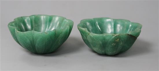 A pair of Mughal style green aventurine quartz petal lobed bowls, both with natural inclusions to the stone, diameter 7.2cm